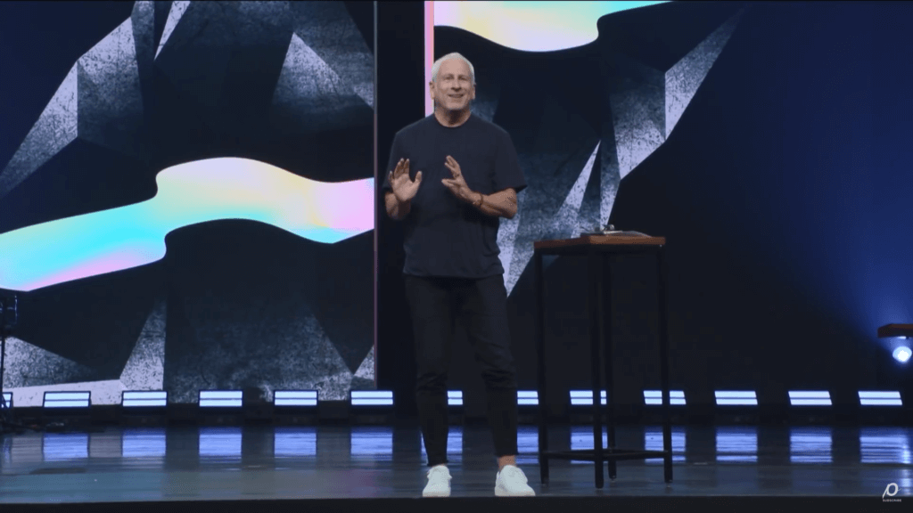 Louie Giglio podium